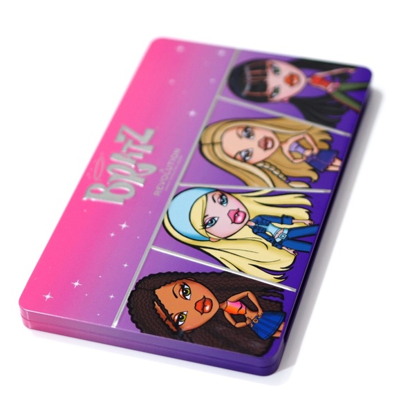 ๐ $23 - Makeup Revolution BRATZ Eyeshadow Palette w/mirror - Picture 6 of 12